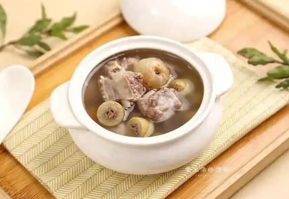 孕妇后大腿根部黑黑的-怀孕时大腿内侧有黑色的小疙瘩怎么回事,中国孕妇大腿内侧黑线网站